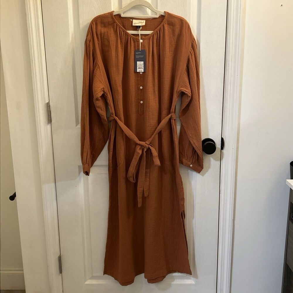 Universal Thread Long Sleeve Dress in Rust